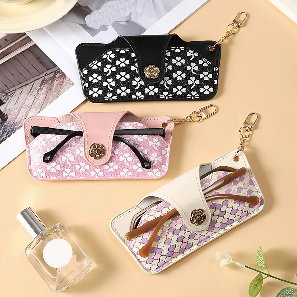 1pc Eyeglasses Storage Bag With Keychain Sun Glasses Holder Fashion PU Leather Buckle Soft Lining Protective Cover for Women