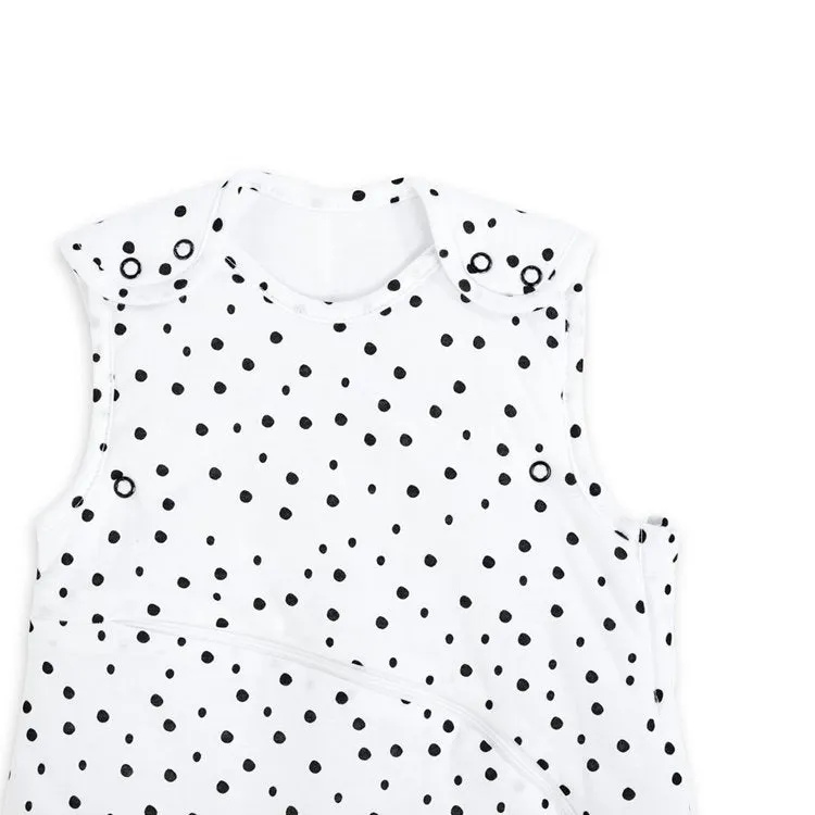 SnuzPouch Winter Sleeping Bag | 2.5 Tog | 0-6 Months  – Mono Spots